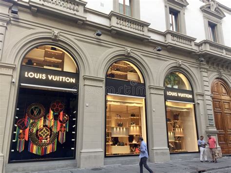 louis vuitton firenze outlet|stores in firenze italy.